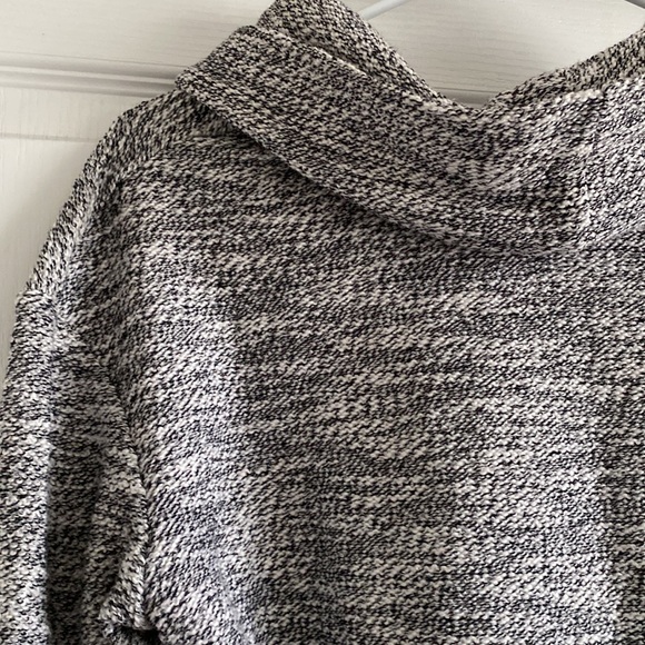 Cawl neck sweater - Picture 2 of 3